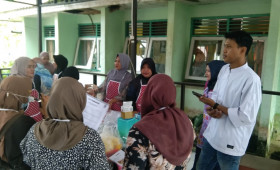 Giat hari hari ini tgl.7/6/2023 Plt.Lurah Baqa .Kasi Kesra.Lpm dan Ketua RT Kel.Baqa.serta Pokmas Gerbang Borneo dan Baqa Raya Kel.Baqa.Kegiatan Probebaya Sub Bidang Pemberdayaan Masyarakat Kel.Baqa.   "  Pelatihan Menjahit dan Pembuatan Kue  "
